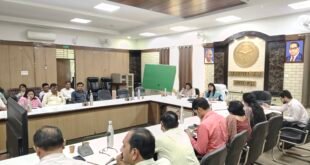 Meeting held : छात्रवृत्ति आवेदन एवं नवीनीकरण को लेकर कलेक्ट्रेट सभागार में अधिकारियों की बैठक आयोजित