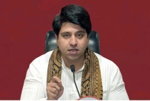 Why try : गरबा महोत्सवों में एंट्री को लेकर शहजाद पूनावाला का बयान, बोले- हिंदू त्योहारों को सेक्युलर करने की कोशिश क्यों?