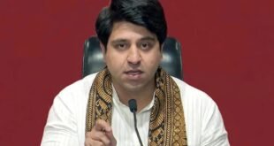 Why try : गरबा महोत्सवों में एंट्री को लेकर शहजाद पूनावाला का बयान, बोले- हिंदू त्योहारों को सेक्युलर करने की कोशिश क्यों?