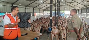 CPR Training : पुलिस लाइन्स में सीपीआर प्रशिक्षण एवं रक्तदान जागरूकता अभियान, पुलिसकर्मियों को सिखाए जीवन बचाने के तरीके
