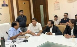 Demand for strictness : भगवान बुद्ध की प्रतिमा पर चढ़कर रील बनाने वालों पर सख्ती की मांग
