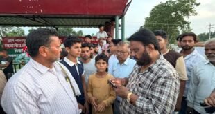 Hospital Administrator : आयुष्मान कार्ड होने के बावजूद घायल युवकों से नगद भुगतान लेने का मामला, सीएमओ और अस्पताल संचालक से चर्चा कर कराया समाधान