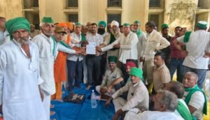 Issues of public interest : गढ़मुक्तेश्वर तहसील परिसर में किसानों की मासिक पंचायत, तहसीलदार व अधिकारियों की मौजूदगी में उठे जनहित के मुद्दे