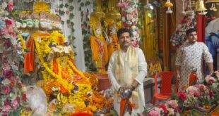 Organization of a community feast (Bhandara) : ग्यारहमुखी हनुमान मंदिर में बुढ़वा मंगल पर भव्य श्रृंगार, संगीतमय सुंदरकांड पाठ और विशाल भंडारे का आयोजन