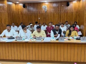 Demand for a solution : विधानसभा की राजस्व विभाग समीक्षा बैठक में उठे जनहित के मुद्दे, आरक्षण से लेकर भूमि अभिलेखों की त्रुटियों के समाधान की मांग ?