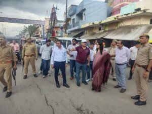 Instructions for improvement : पक्के बाग चौराहा बनेगा मॉडल चौराहा, डीएम कविता मीना ने स्थलीय निरीक्षण कर दिए सुधार के निर्देश