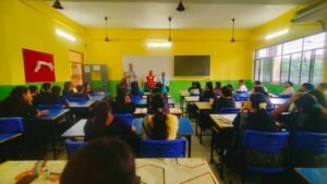 Regular blood donation : रक्तदान से चार लोगों की जिंदगी बच सकती है, स्वस्थ नागरिक आगे आकर नियमित रक्तदान करें