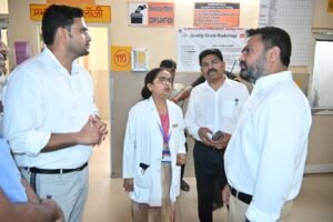 UHM District Hospital : मा०डीएम तंवरजी ने एएचएम एवं डफरिन तथा यूएचएम जिला चिकित्सालय का किया निरीक्षण ?