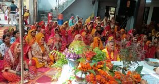 Crowd of devotees : पितृ पक्ष के उपलक्ष्य में रामपुर में श्रीमद्भागवत कथा का आयोजन, कलश यात्रा में उमड़ी श्रद्धालुओं की भीड़