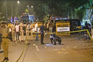 Mumbai Police : वसूली, वर्चस्व और लोगों में दहशत फैलाने के लिए हुआ अभिनेता टाइगर श्रॉफ पर हमला : मुंबई पुलिस ?