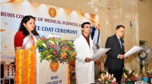 V. Srinivas : सफेद कोट केवल परिधान नहीं, रोगी के विश्वास, आशा और समर्पण का प्रतीक : वी. श्रीनिवास ?