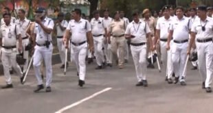 Three people arrested : कोलकाता : प्रेम प्रसंग के चलते युवक और उसके पिता को निर्वस्त्र कर घुमाया, तीन लोग गिरफ्तार ?