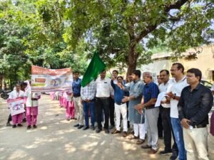 Awareness Rally : जौनपुर में संचारी रोग नियंत्रण अभियान शुरू, जागरूकता रैली निकालकर लोगों को किया जागरूक