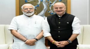 We should celebrate : पीएम को चायवाला कहने वालों पर अनुपम खेर का पलटवार, बोले- साधारण शुरुआत का मजाक नहीं, जश्न मनाना चाहिए ?