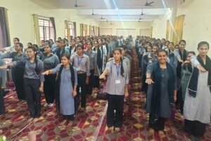 Administered the oath : मतदाता साक्षरता क्लब के तहत छात्राओं को निर्भीक होकर वोट डालने की दिलाई शपथ ?