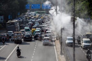 Vehicle Entry : दिल्ली प्रदूषण : पाबंदियां लागू होने के साथ 1 नवंबर से इन वाहनों के प्रवेश पर रोक ?