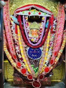 Happiness and prosperity : मुख्यमंत्री भजनलाल शर्मा ने मां जीण भवानी के श्रीचरणों में किया नमन, प्रदेश की सुख-समृद्धि और विकास की कामना