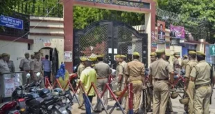 Fake experience : वाराणसी में कफ सिरप तस्करी मामले में बड़ा एक्शन, वैशाली जायसवाल के खिलाफ गिरफ्तारी वारंट जारी; फर्जी अनुभव प्रमाण पत्र देने वाला आरोपी गिरफ्तार