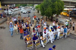 Protests in the districts : परविंदर सिंह झोटा की हत्या के विरोध में पंजाब बंद, कई जिलों में प्रदर्शन ? 