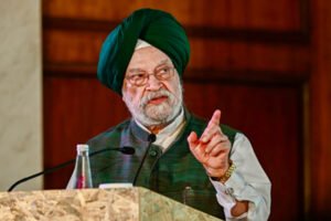 Hardeep Puri  : भारत अपने हितों को केंद्र में रखकर ले रहा फैसले, रूस से तेल आयात कम करने का दबाव नहीं : हरदीप पुरी ?