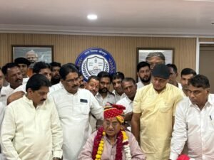 महापौर प्रसन्नचंद मेहता ने निगम कार्यालय में आज से शुरू किया विधिवत काम