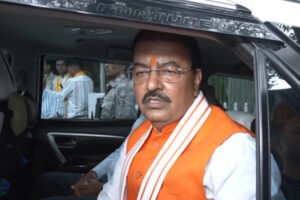 Abandoning the sinking ship : भाजपा नेताओं का सपा पर तंज, कहा-'सपा का डूबता जहाज छोड़ भाजपा में आ रहे नेता' ?