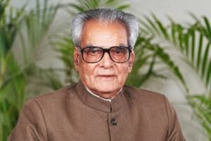 Public Service : मुख्यमंत्री भजनलाल शर्मा ने भैरोंसिंह शेखावत ‘बाबोसा’ की जयंती पर अर्पित की श्रद्धांजलि, जनसेवा और अंत्योदय के योगदान को किया याद