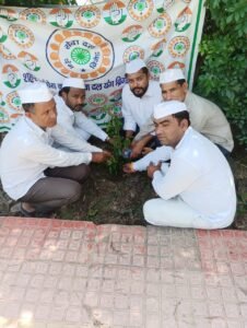 Tribute : गांधी जयंती पर सेवादल पदाधिकारियों ने किया पौधारोपण, महात्मा गांधी को अर्पित किए श्रद्धासुमन