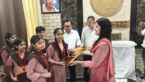 Cleanliness : गांधी जयंती और लाल बहादुर शास्त्री जयंती पर हापुड़ में श्रद्धा से याद किए गए राष्ट्रनायक, स्वच्छता ही सेवा का दिया संदेश
