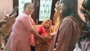 Nutrition Potli : सेवा संकल्प अभियान के तहत हापुड़ की ग्राम पंचायतों में स्वच्छता अभियान तेज, गर्भवती महिलाओं को बांटी पोषण पोटली