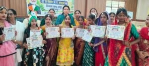 Nutrition Potli : सेवा संकल्प अभियान में हापुड़ में निकली सेवा ज्योति कलश यात्रा, गर्भवती महिलाओं को बांटी गई पोषण पोटली