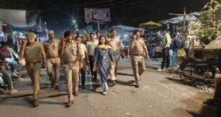 Flag march : नवरात्रि और दशहरा पर्व को लेकर हापुड़ में प्रशासन अलर्ट, डीएम और एसपी ने निकाला फ्लैग मार्च ?