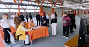 Necessary instructions : वाराणसी में पीएम मोदी के प्रस्तावित दौरे की तैयारियों का सीएम योगी ने लिया जायजा, अधिकारियों को दिए आवश्यक निर्देश