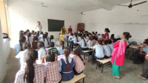 Child Public School : मिशन शक्ति 6.0 के तहत होली चाइल्ड पब्लिक स्कूल में जागरूकता कार्यक्रम, छात्र-छात्राओं को साइबर अपराध और अभ्युदय योजना की दी जानकारी ?