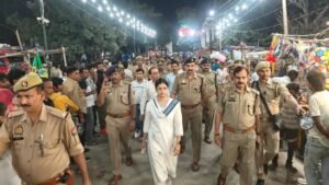 Dussehra : जिलाधिकारी कविता मीना और एसपी ने हापुड़-पिलखुवा के रामलीला मैदानों का किया निरीक्षण, दशहरा पर सुरक्षा व्यवस्था चाक-चौबंद रखने के निर्देश