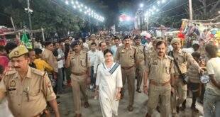 Dussehra : जिलाधिकारी कविता मीना और एसपी ने हापुड़-पिलखुवा के रामलीला मैदानों का किया निरीक्षण, दशहरा पर सुरक्षा व्यवस्था चाक-चौबंद रखने के निर्देश