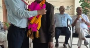 Emotional Farewell : 34 वर्ष 9 माह 3 दिन की अनवरत सेवा के बाद सेवानिवृत्त हुए नैन सिंह राणा, सरस्वती विद्या मंदिर इंटर कॉलेज में भावुक विदाई
