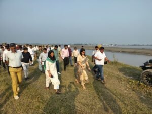 Arrangements : कार्तिक पूर्णिमा मेले की तैयारियों का डीएम कविता मीना और एसपी मधुबन कुमार सिंह ने किया निरीक्षण, मैप के अनुसार व्यवस्थाएं पूरी करने के निर्देश