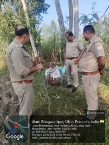 Illicit liquor seized : हापुड़ में आबकारी विभाग की छापेमारी, नयागांव के जंगल से 35 लीटर कच्ची शराब बरामद