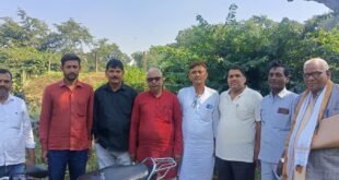 Office-bearer : माध्यमिक शिक्षा कर्मचारी एसोसिएशन के जिलाध्यक्ष संजय कुमार तिवारी की माता के निधन पर शोक संवेदना व्यक्त करने पहुंचे संगठन के पदाधिकारी