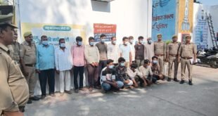 Railway crossing : देवबंद पुलिस की बड़ी कार्रवाई: बलवे के मुकदमे में वांछित 15 आरोपी गिरफ्तार, रेलवे फाटक के पास से पकड़े गए