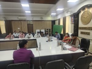 Instruction : हापुड़ में बंदरों की बढ़ती संख्या पर प्रशासन सख्त, डीएम कविता मीना ने प्रभावी कार्ययोजना बनाने के दिए निर्देश
