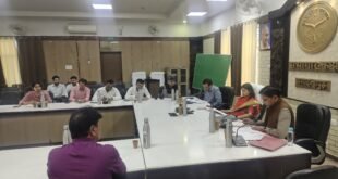 Instruction : हापुड़ में बंदरों की बढ़ती संख्या पर प्रशासन सख्त, डीएम कविता मीना ने प्रभावी कार्ययोजना बनाने के दिए निर्देश