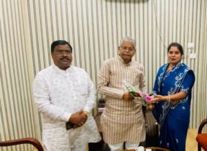 Organizational : धमतरी में पूर्व विधानसभा अध्यक्ष धरमलाल कौशिक का स्वागत, भाजपा नेताओं ने की संगठनात्मक विषयों पर चर्चा