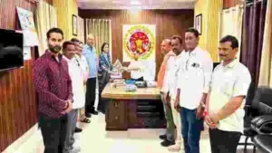 A decisive battle : महापौर और MIC सदस्यों ने आयुक्त राजकुमार खत्री के खिलाफ खोला मोर्चा, तबादले की मांग पर आरपार की लड़ाई